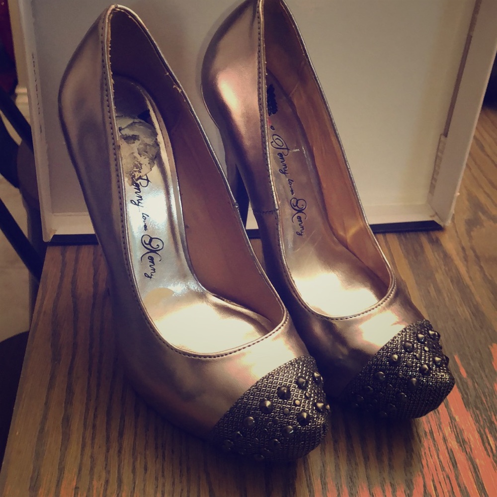 Pewter studded heels size 5 1/2